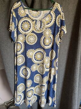 Espresso Blue and Yellow Floral Medallion Top